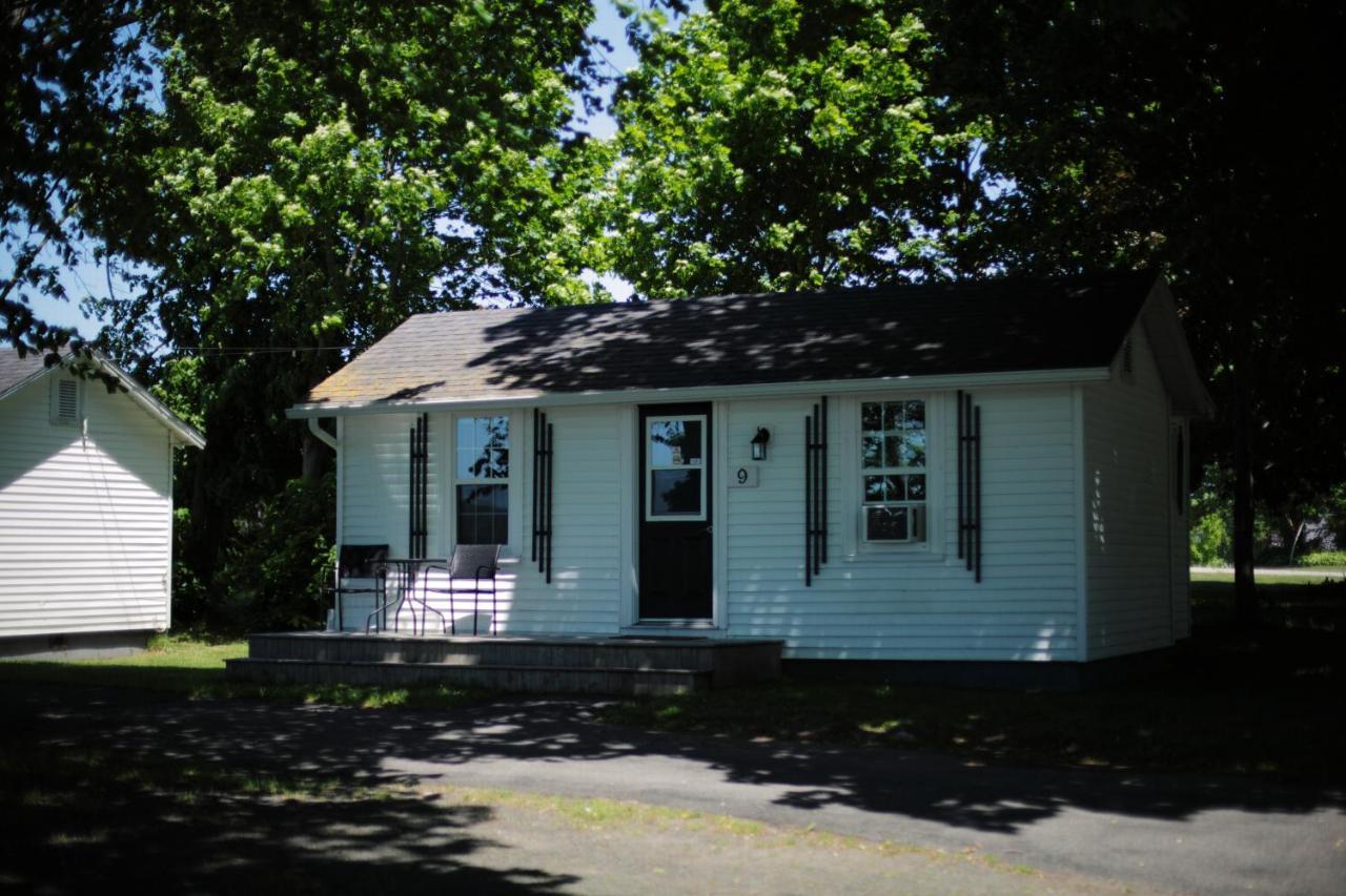 Carleton Inn & Cottages Bridgetown エクステリア 写真