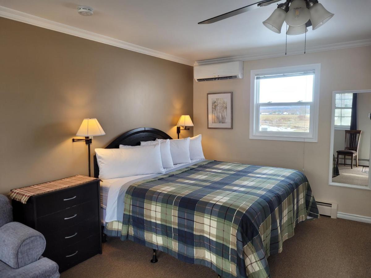 Carleton Inn & Cottages Bridgetown エクステリア 写真