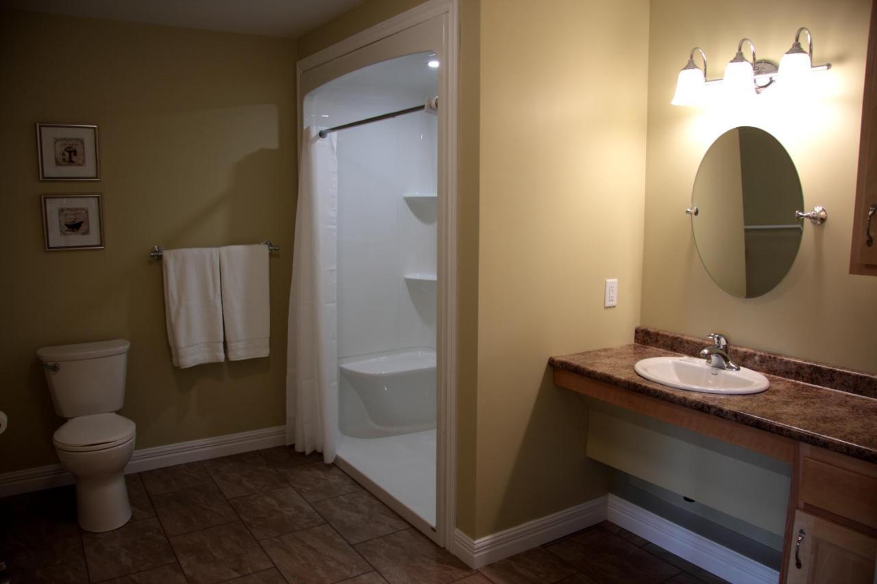 Carleton Inn & Cottages Bridgetown エクステリア 写真