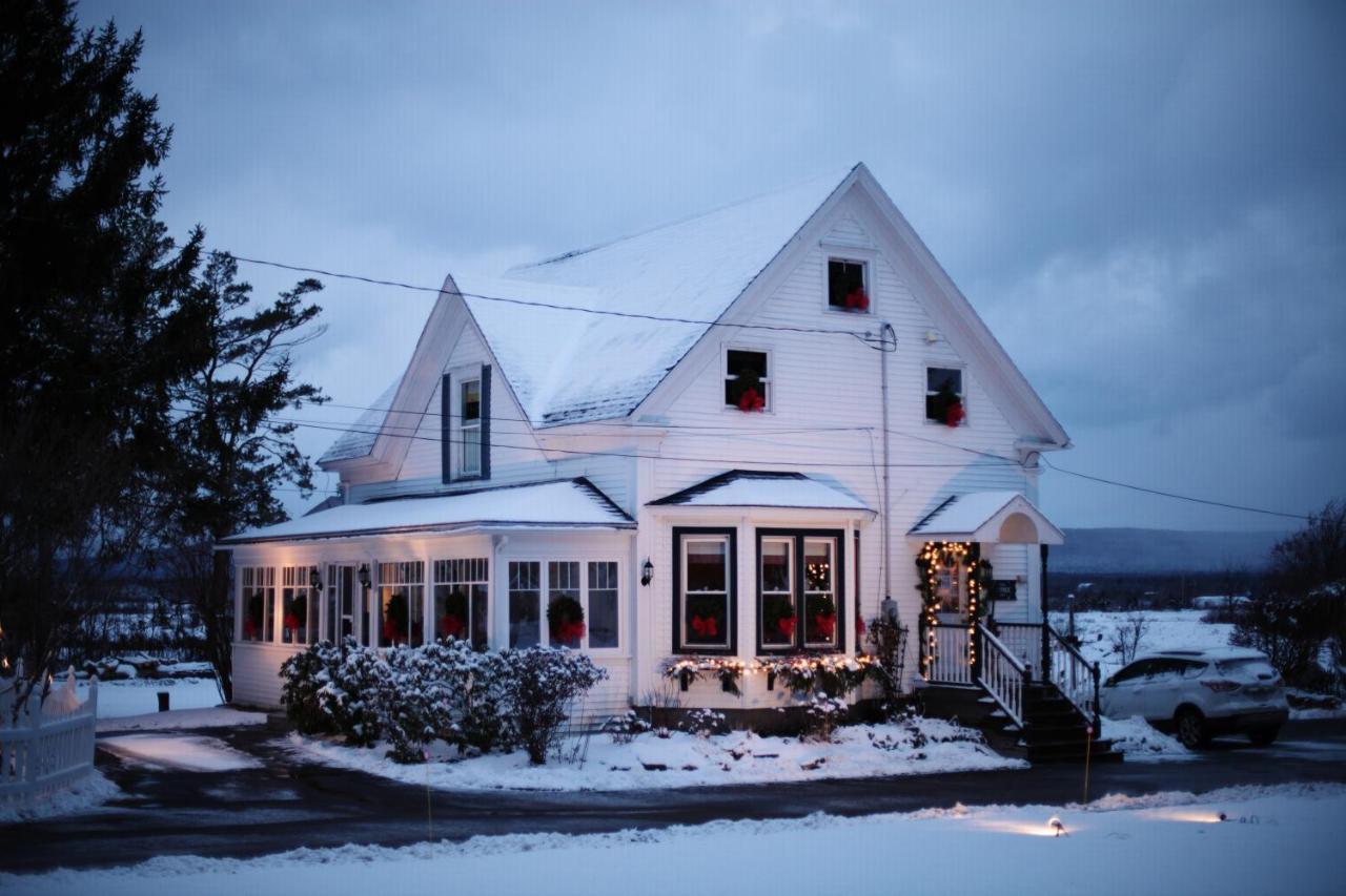 Carleton Inn & Cottages Bridgetown エクステリア 写真